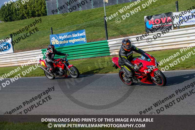 PJM Wedding Photography;enduro digital images;event digital images;eventdigitalimages;mallory park;mallory park photographs;mallory park trackday;mallory park trackday photographs;no limits trackdays;peter wileman photography;racing digital images;trackday digital images;trackday photos